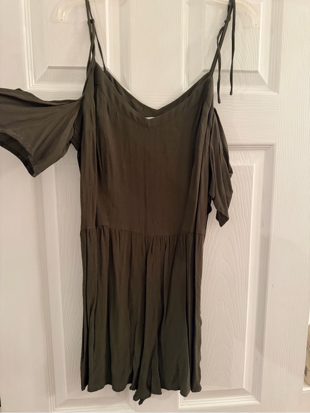 Kendall & Kylie Olive v neck cold-Shoulder Romper